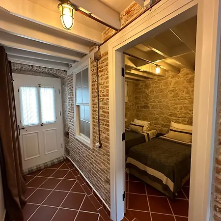Papalina Ayvalik