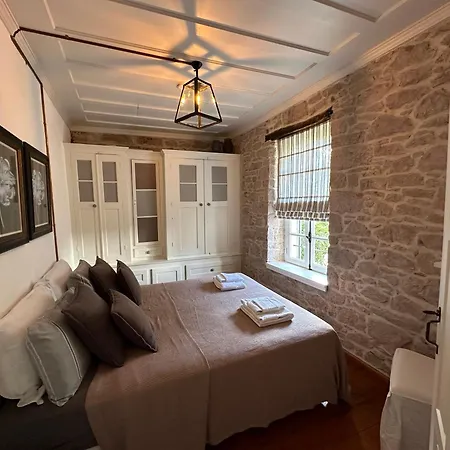 Papalina Apartment *